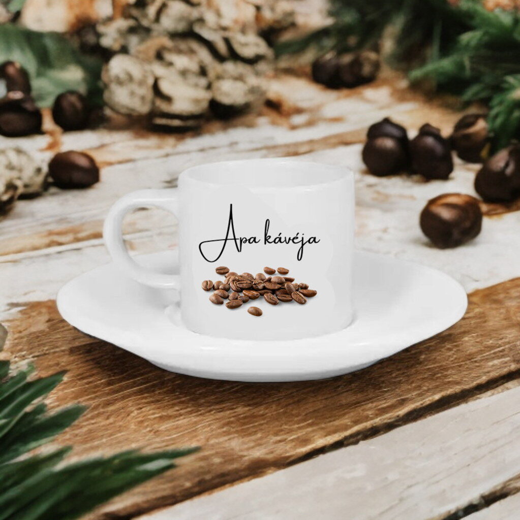 Anya-Apa kávéja csésze tányérral